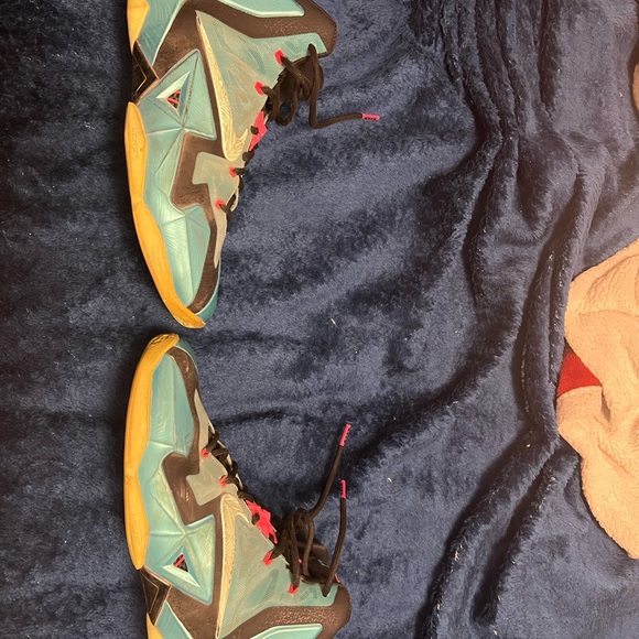 LeBron 11 South Beach - Picture 5 of 5
